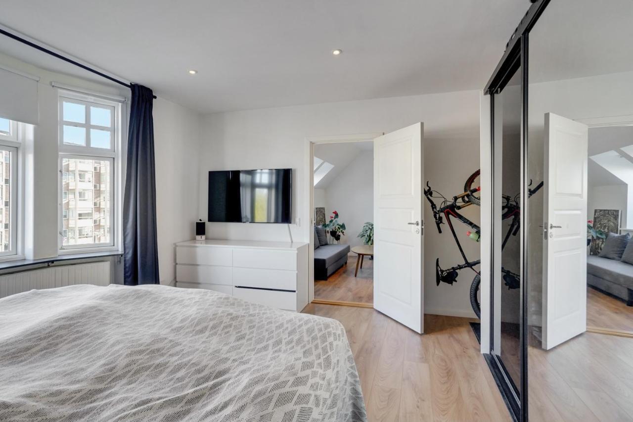 Bath Tub Penthouse In The City オールボー エクステリア 写真